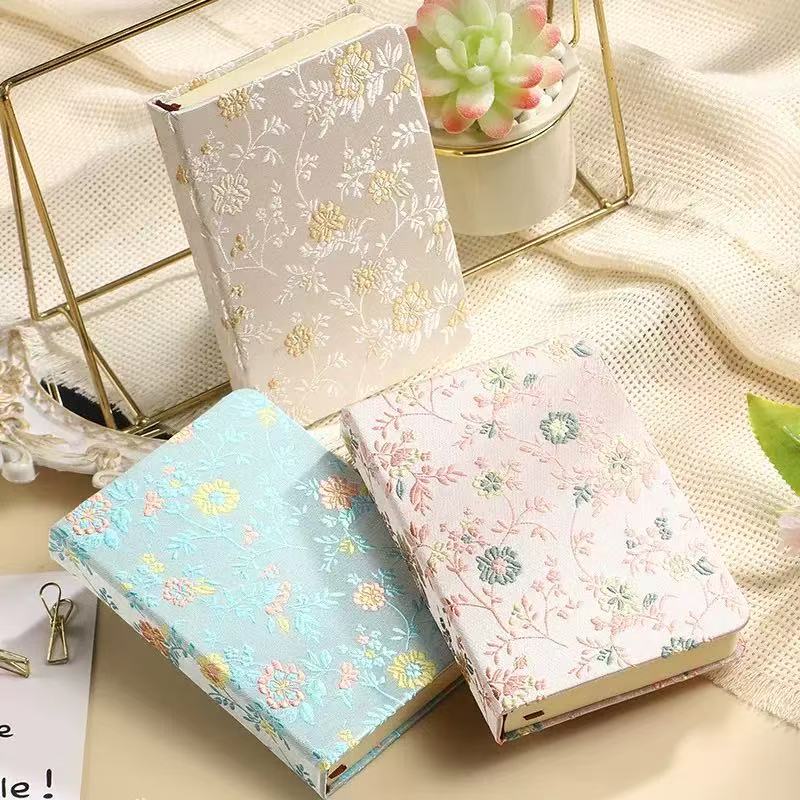 A6 Chinesisches Blumen-Brokat- – Notebook Dotted A5 Bewertung und Preis