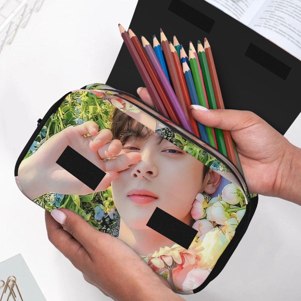 Cha EunWoo Kpop Astro Federmäp – Stationery And Office Supply Chain Bewertung und Preis